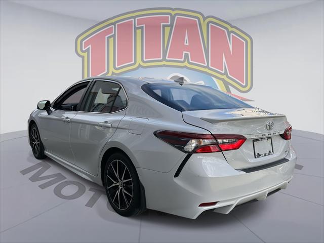 2023 Toyota Camry SE AWD [1]