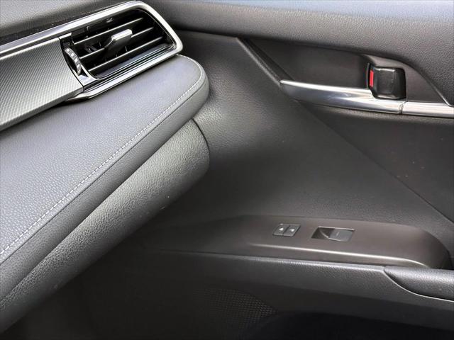 2023 Toyota Camry SE AWD [24]