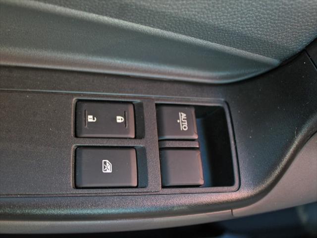 2025 Isuzu NRR Unknown