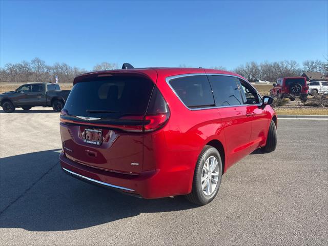 2026 Chrysler Pacifica Select AWD