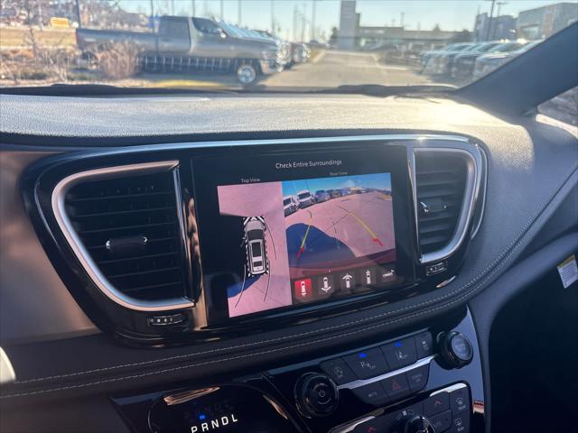2026 Chrysler Pacifica Select AWD