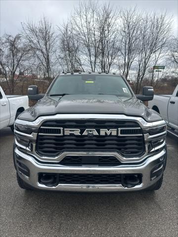 2026 RAM Ram 5500 Chassis Cab RAM 5500 TRADESMAN CHASSIS CREW CAB 4X4 60 CA 2026 RAM Ram 5500 Chassis Cab RAM 5500 TRADESMAN CHASSIS CREW CAB 4X4 60 CA
