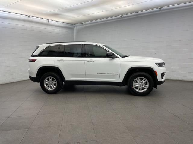 2025 Jeep Grand Cherokee GRAND CHEROKEE LAREDO 4X2