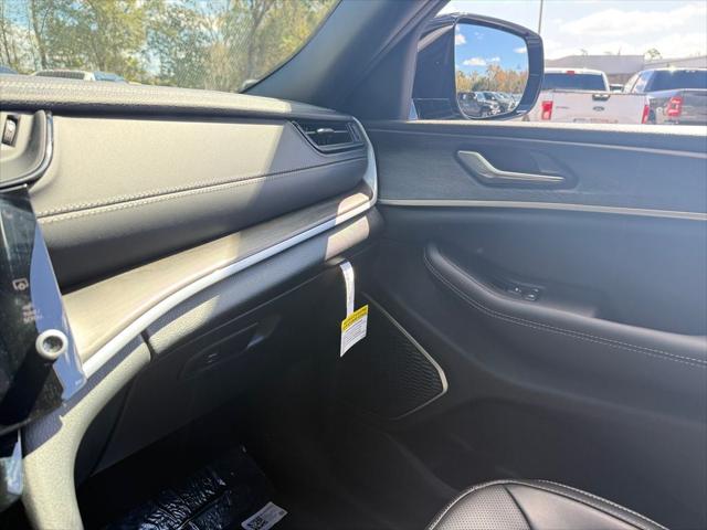 2026 Jeep Grand Cherokee Limited 4x2