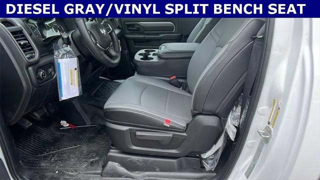 2026 RAM Ram 5500 Chassis Cab RAM 5500 TRADESMAN CHASSIS CREW CAB 4X4 60 CA 2026 RAM Ram 5500 Chassis Cab RAM 5500 TRADESMAN CHASSIS CREW CAB 4X4 60 CA