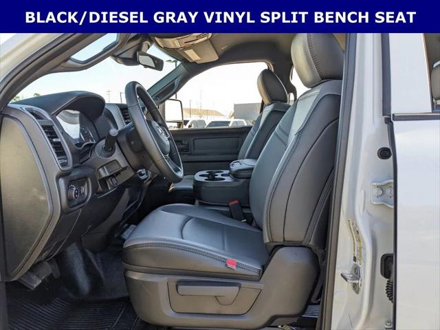 2026 RAM Ram 5500 Chassis Cab RAM 5500 TRADESMAN CHASSIS CREW CAB 4X4 60 CA