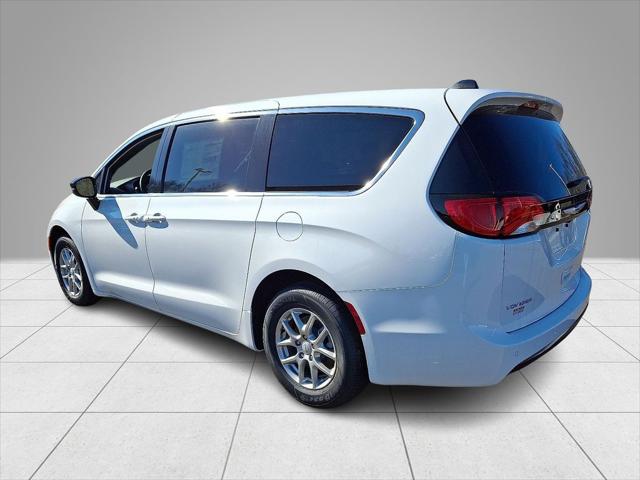 2026 Chrysler Voyager LX