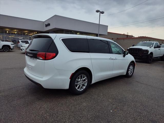 2026 Chrysler Voyager VOYAGER LX