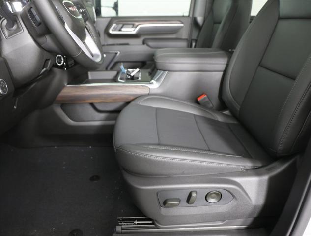 2026 GMC Sierra 3500HD Crew Cab, Long Bed, SLT Dual Rear Wheel, 4WD