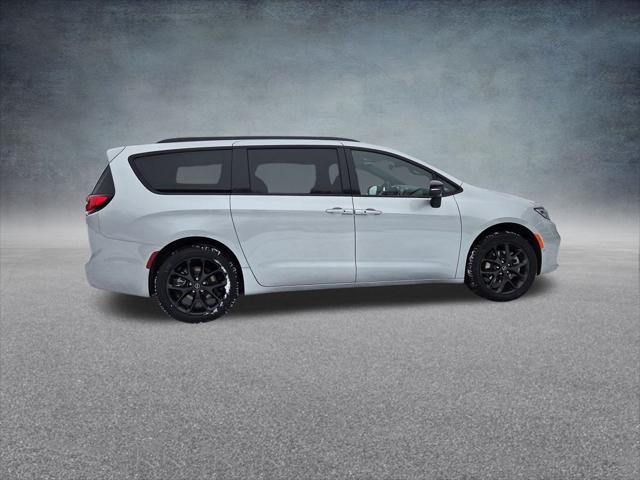 2026 Chrysler Pacifica Limited AWD
