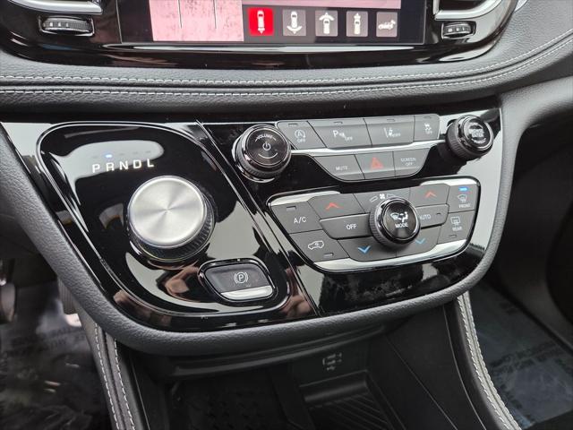 2026 Chrysler Pacifica Limited AWD