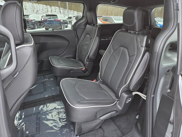 2026 Chrysler Pacifica Limited AWD
