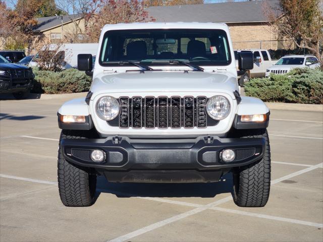 2024 Jeep Gladiator Nighthawk