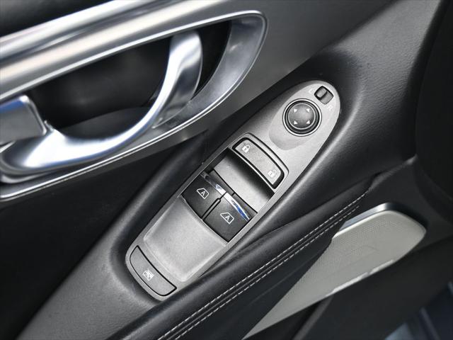 2020 INFINITI Q60 LUXE