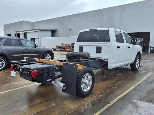 2026 RAM Ram 3500 Chassis Cab RAM 3500 TRADESMAN CREW CAB CHASSIS 4X4 60 CA