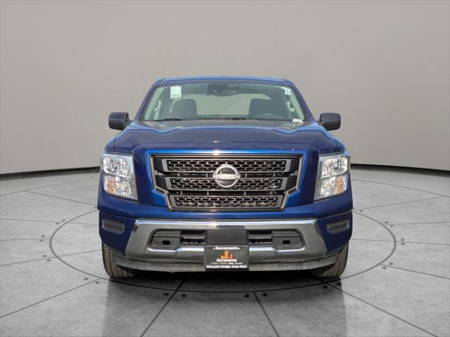 2023 Nissan TITAN Crew Cab SV 4x2