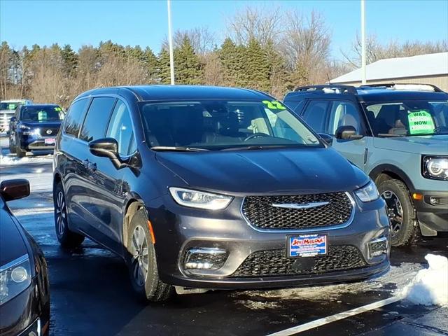 2022 Chrysler Pacifica Hybrid Touring L