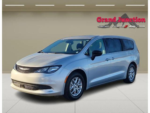 2024 Chrysler Voyager LX