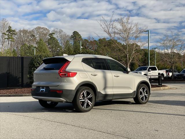 2025 Volvo XC40 B5 Core Bright Theme 2025 Volvo XC40 B5 Core Bright Theme