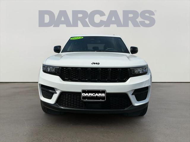 2023 Jeep Grand Cherokee Altitude 4x4 2023 Jeep Grand Cherokee Altitude 4x4