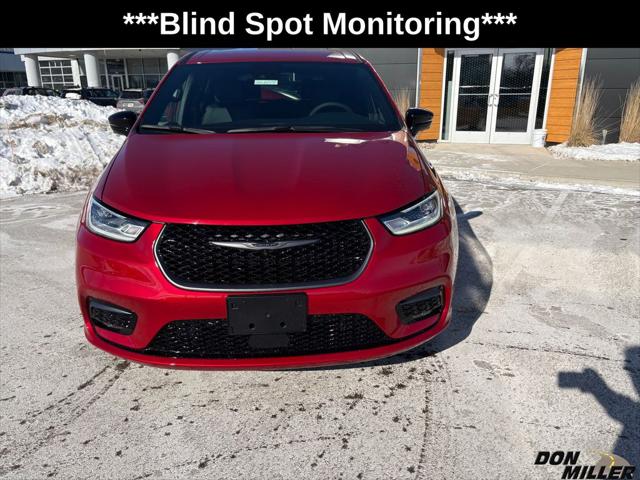 2026 Chrysler Pacifica PACIFICA SELECT AWD