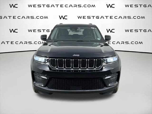 2023 Jeep Grand Cherokee Laredo 4x4
