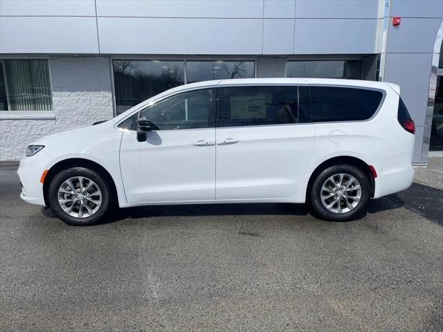 2026 Chrysler Pacifica PACIFICA SELECT AWD