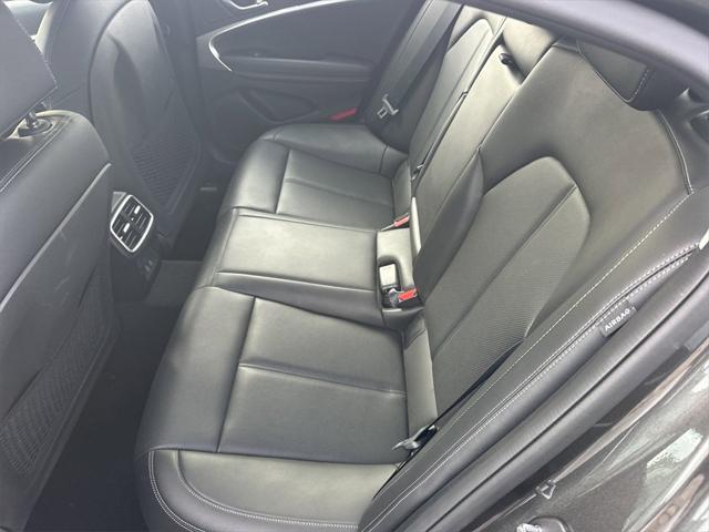 2025 Genesis G70 2.5T RWD 2025 Genesis G70 2.5T RWD