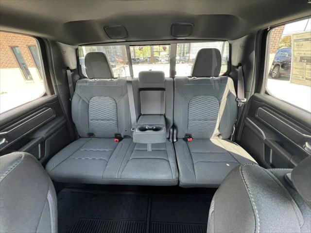 2025 Ram 1500 Big Horn Crew Cab 4x4 5'7" Box