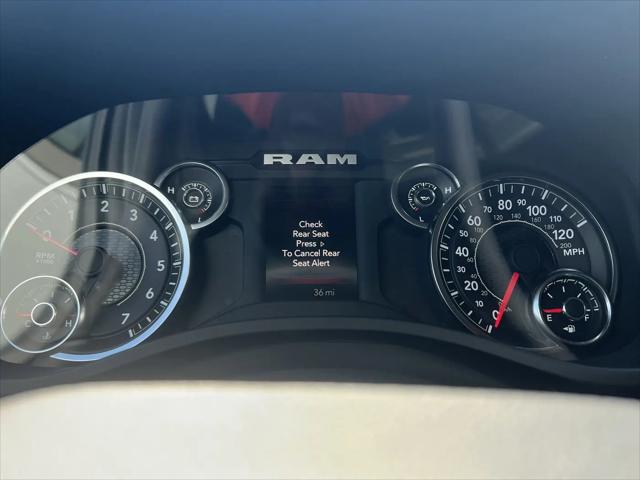 2025 Ram 1500 Big Horn Crew Cab 4x4 5'7" Box