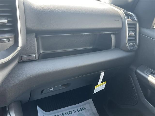 2025 Ram 1500 Big Horn Crew Cab 4x4 5'7" Box