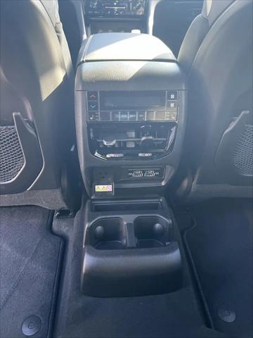 2025 Jeep Grand Cherokee L Overland 4x4
