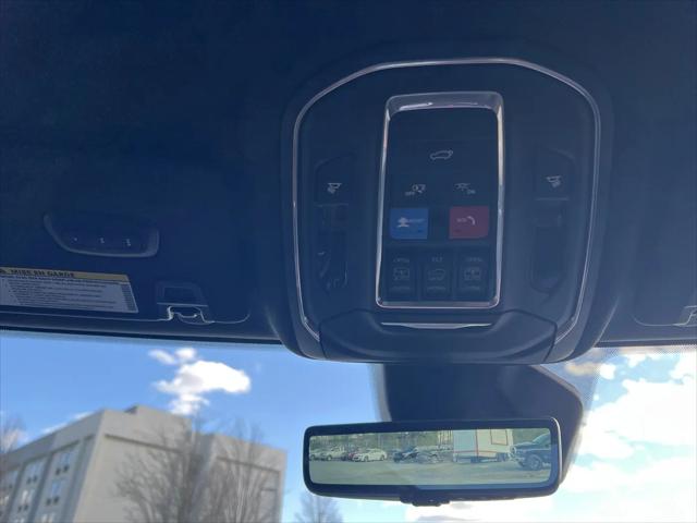 2025 Jeep Grand Cherokee L Overland 4x4