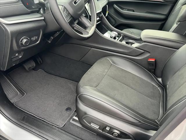 2025 Jeep Grand Cherokee L Altitude X 4x4