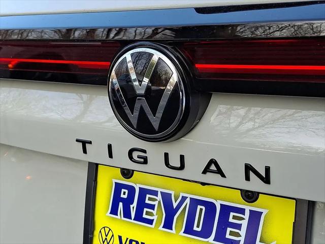 2026 Volkswagen Tiguan SE R-Line Black