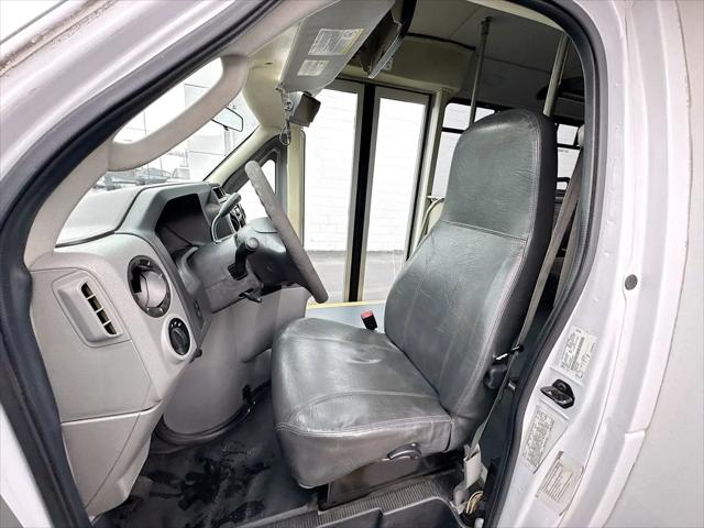 2017 Ford E-450 Cutaway E-450