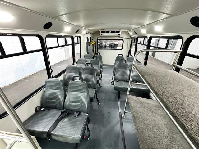 2017 Ford E-450 Cutaway E-450