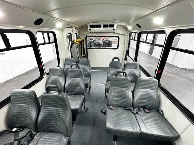 2017 Ford E-450 Cutaway E-450