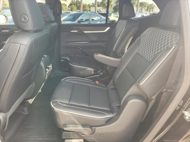 2026 GMC Acadia Denali FWD