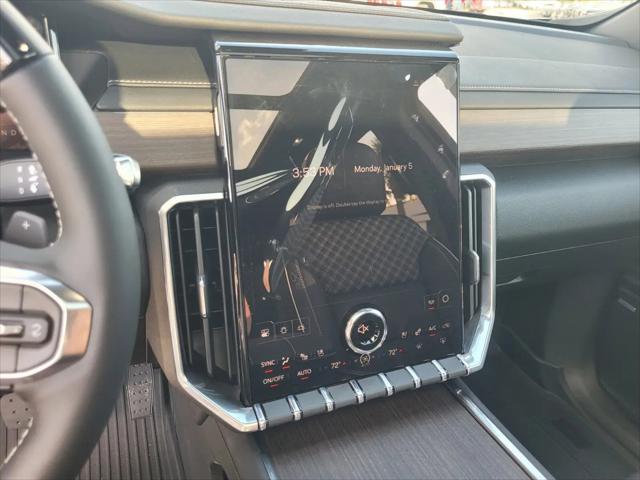 2026 GMC Acadia Denali FWD