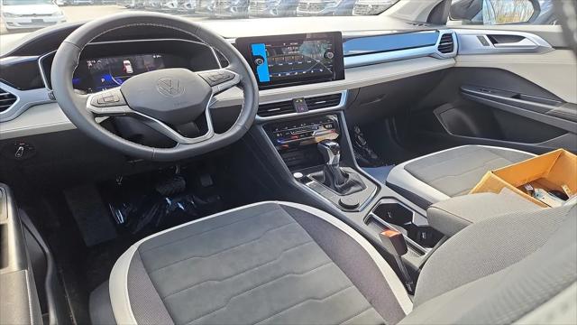 2026 Volkswagen Taos SE