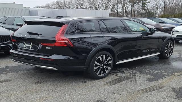 2026 Volvo V60 Cross Country Ultra, B5 AWD Gas (mild hybrid)