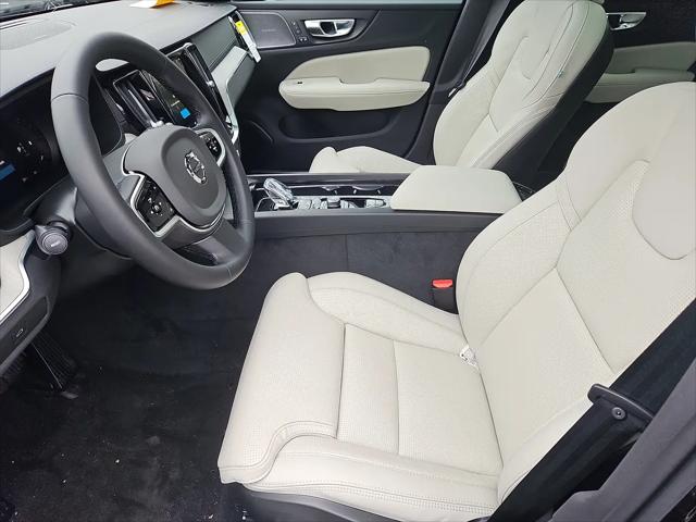 2026 Volvo V60 Cross Country Ultra, B5 AWD Gas (mild hybrid)