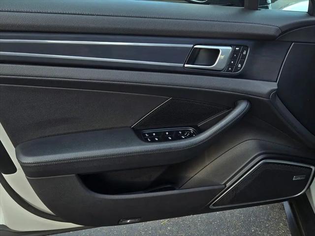 2023 Porsche Panamera Platinum Edition