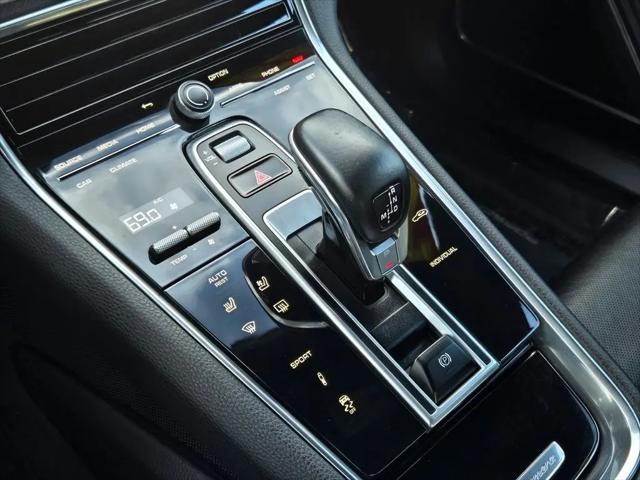 2023 Porsche Panamera Platinum Edition