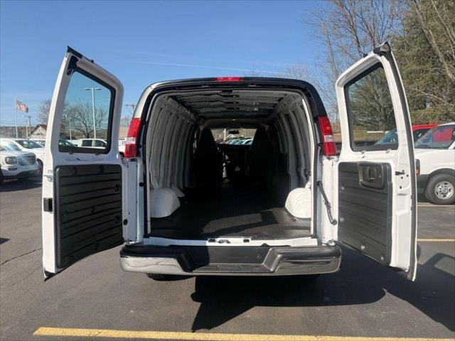 2025 Chevrolet Express Cargo Van RWD 3500 Extended Wheelbase WT