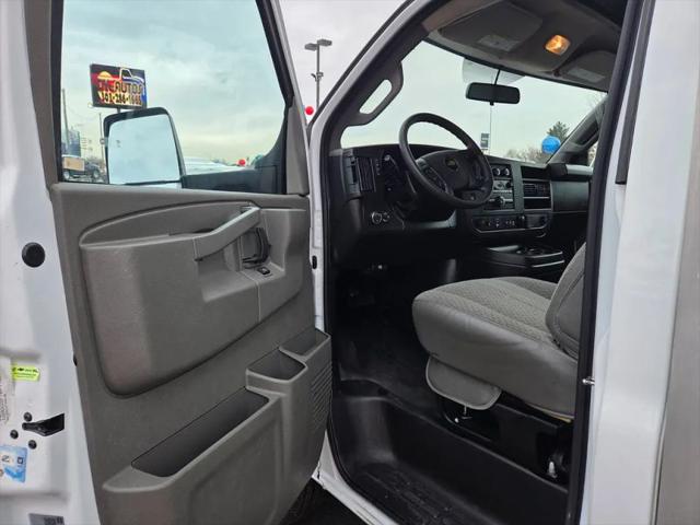 2023 Chevrolet Express Cutaway Work Van