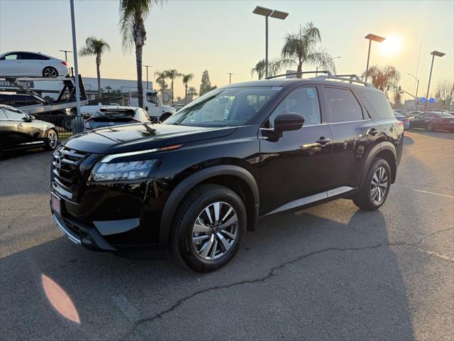 2025 Nissan Pathfinder SL FWD