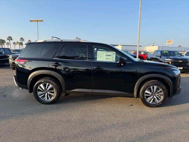 2025 Nissan Pathfinder SL FWD