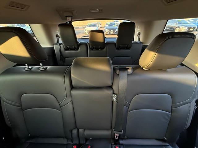 2025 Nissan Pathfinder SL FWD